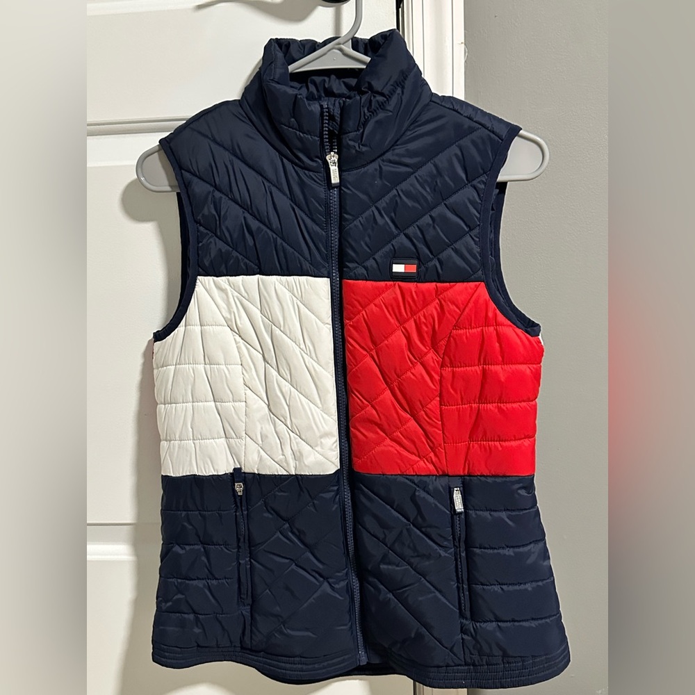 Tommy Hilfiger Women's Navy, Red, and White Sport Quilted Vest